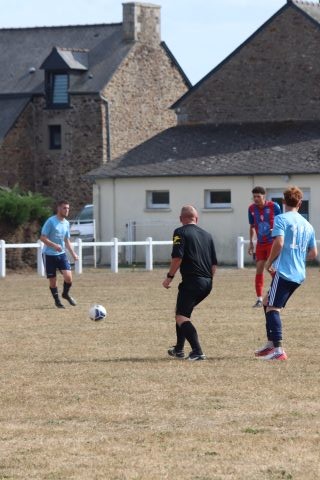 FC BEAUSSAIS (R3) 06 09 26