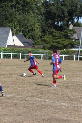 FC BEAUSSAIS (R3) 06 09 26